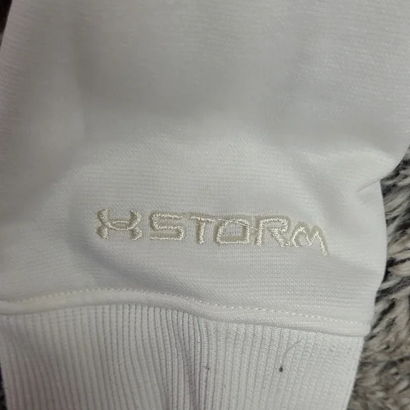 Under Armour Off-White Hoodie with Magenta Logo - Picture 4 of 4